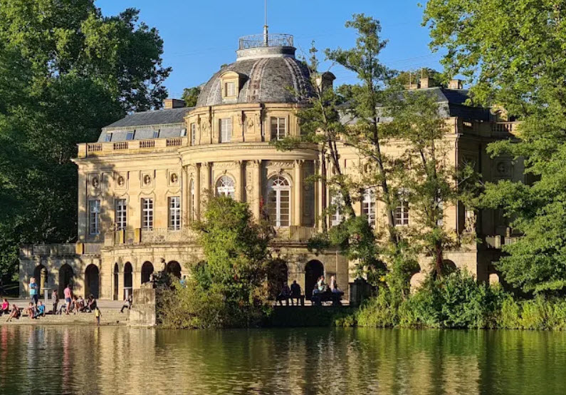 Monrepos Lakeside Palace, Germany